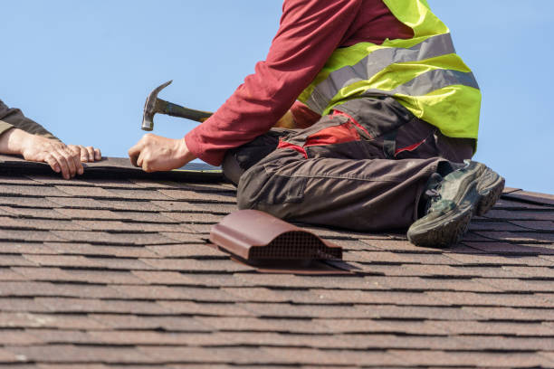 Best Residential Roofing Contractor  in Kaukauna, WI